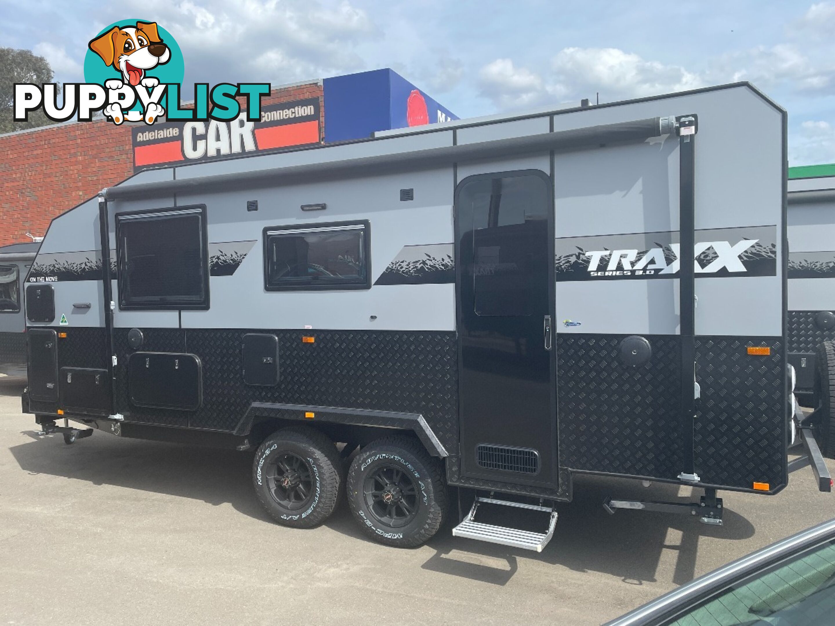 On The Move Caravans 18'6'' Traxx Series 3 Rear Door Off Roader