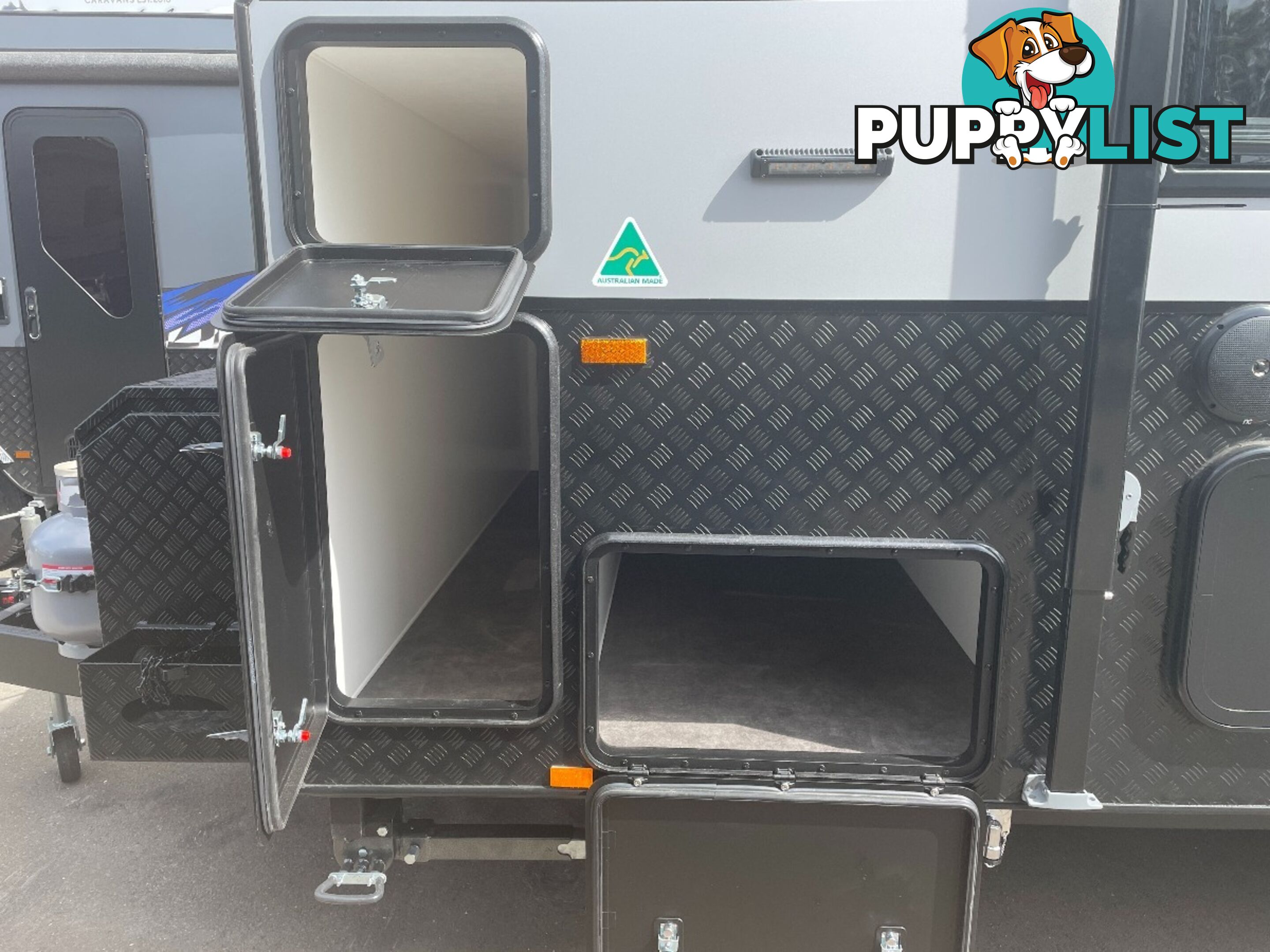 On The Move Caravans 18'6'' Traxx Series 3 Rear Door Off Roader