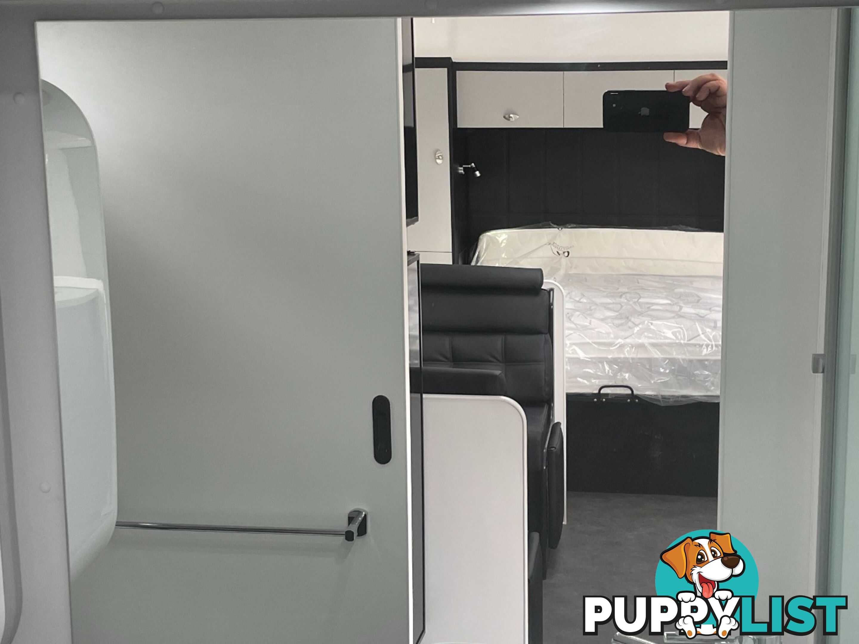 On The Move Caravans 18'6'' Traxx Series 3 Rear Door Off Roader