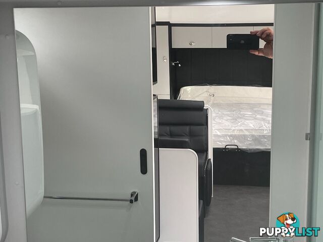 On The Move Caravans 18'6'' Traxx Series 3 Rear Door Off Roader