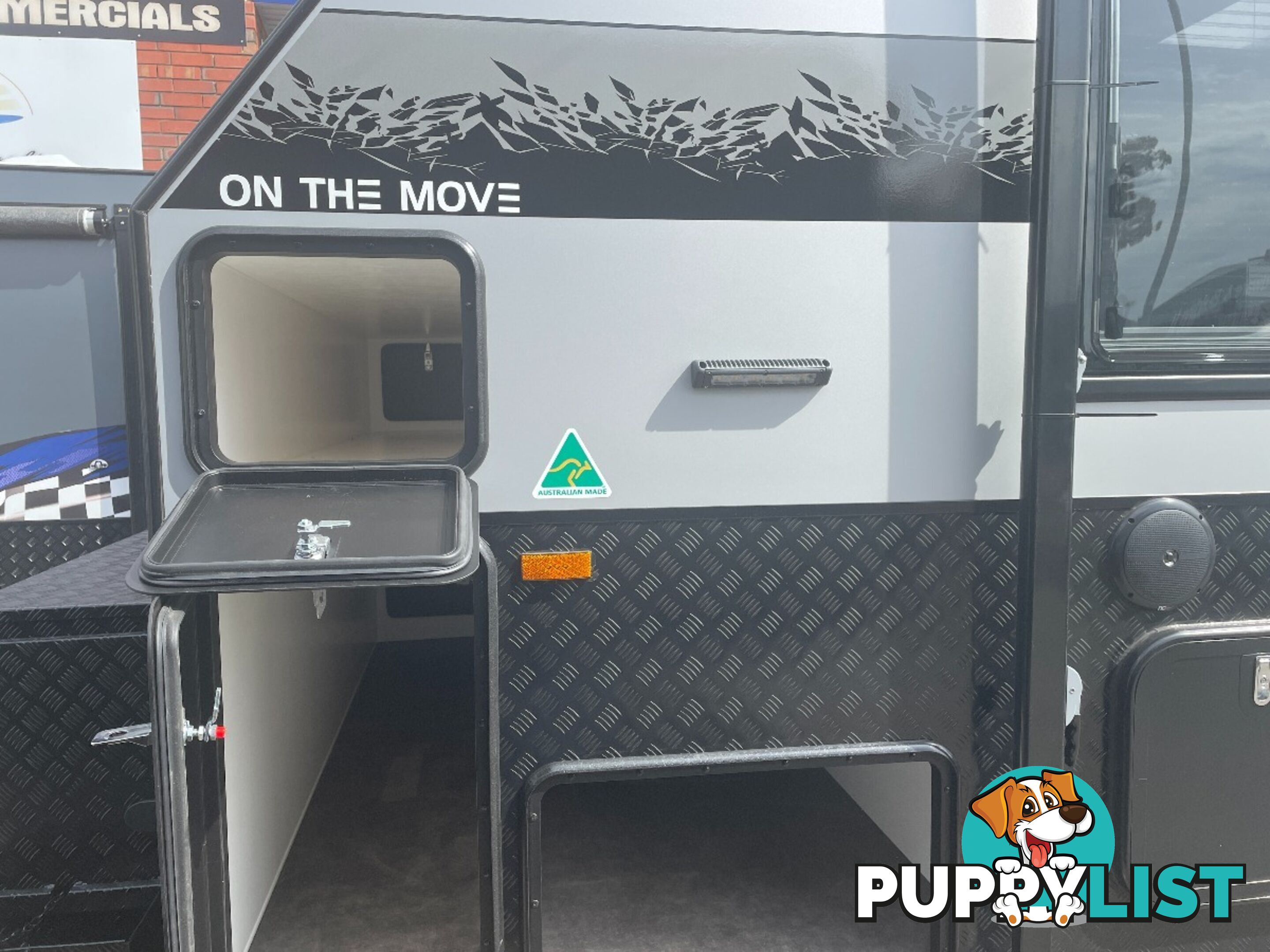 On The Move Caravans 18'6'' Traxx Series 3 Rear Door Off Roader