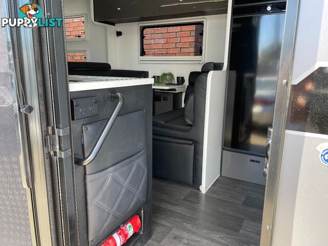 On The Move Caravans 19' Vortex Black Edition 2022