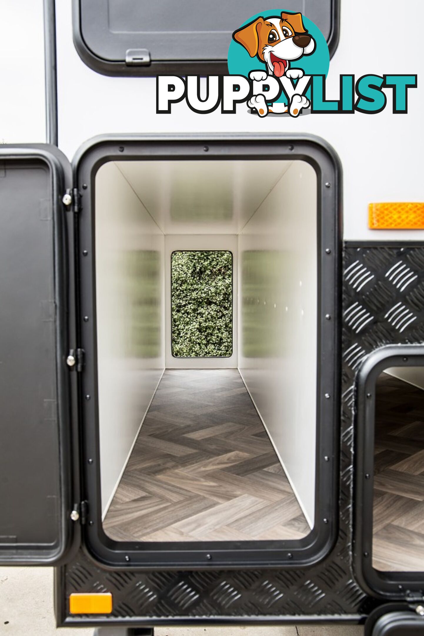 On The Move Caravans Traxx Series 3 Off Road Family Wide Bunk