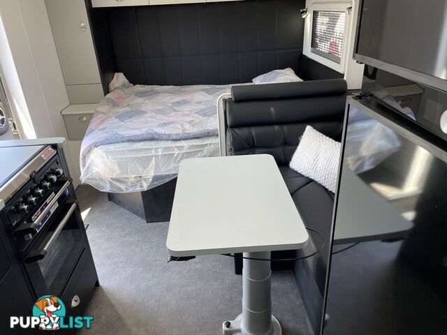 On The Move Caravans Traxx Series 3 Off Road Family Wide Bunk