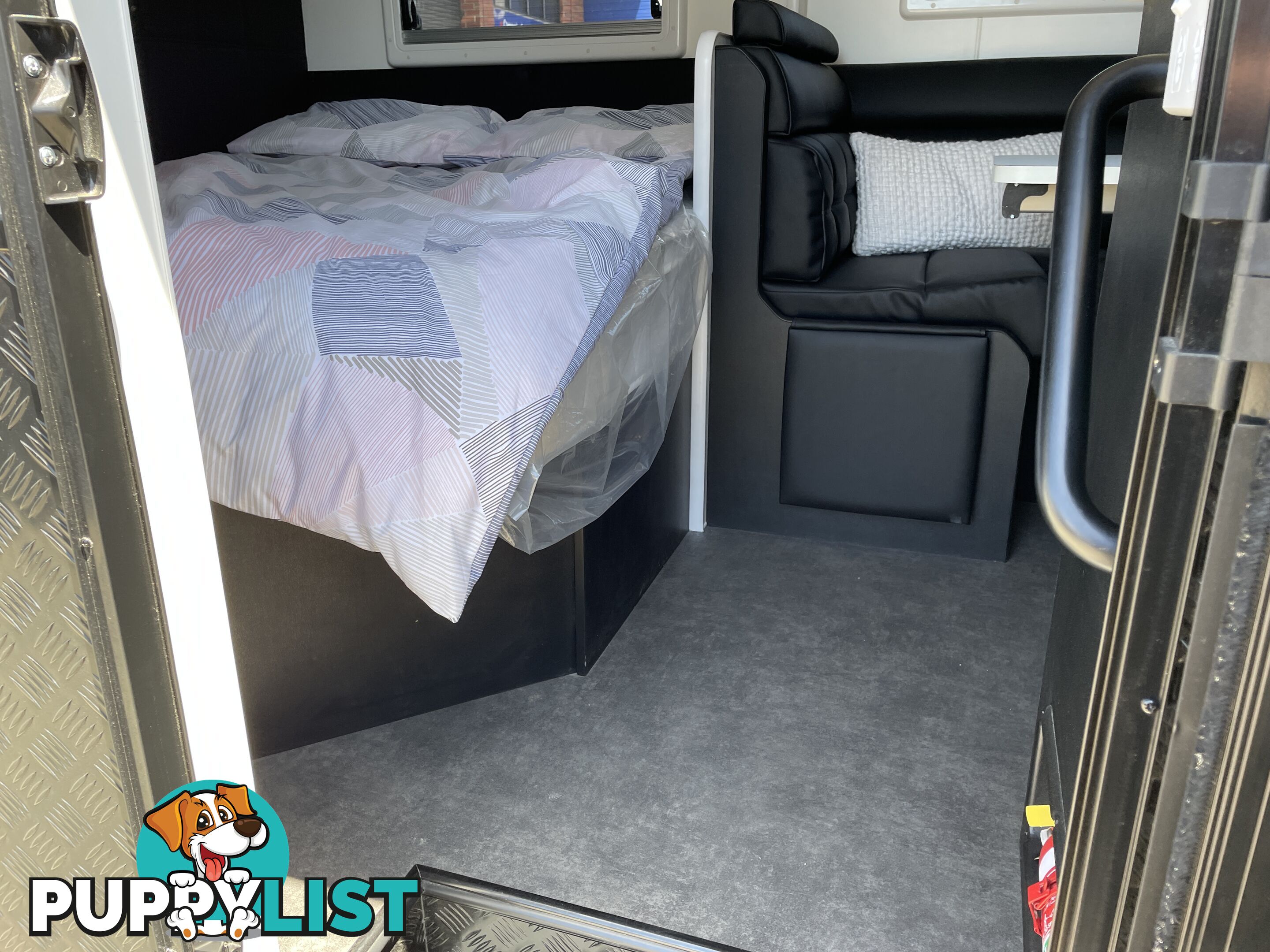 On The Move Caravans Traxx Series 3 Off Road Family Wide Bunk