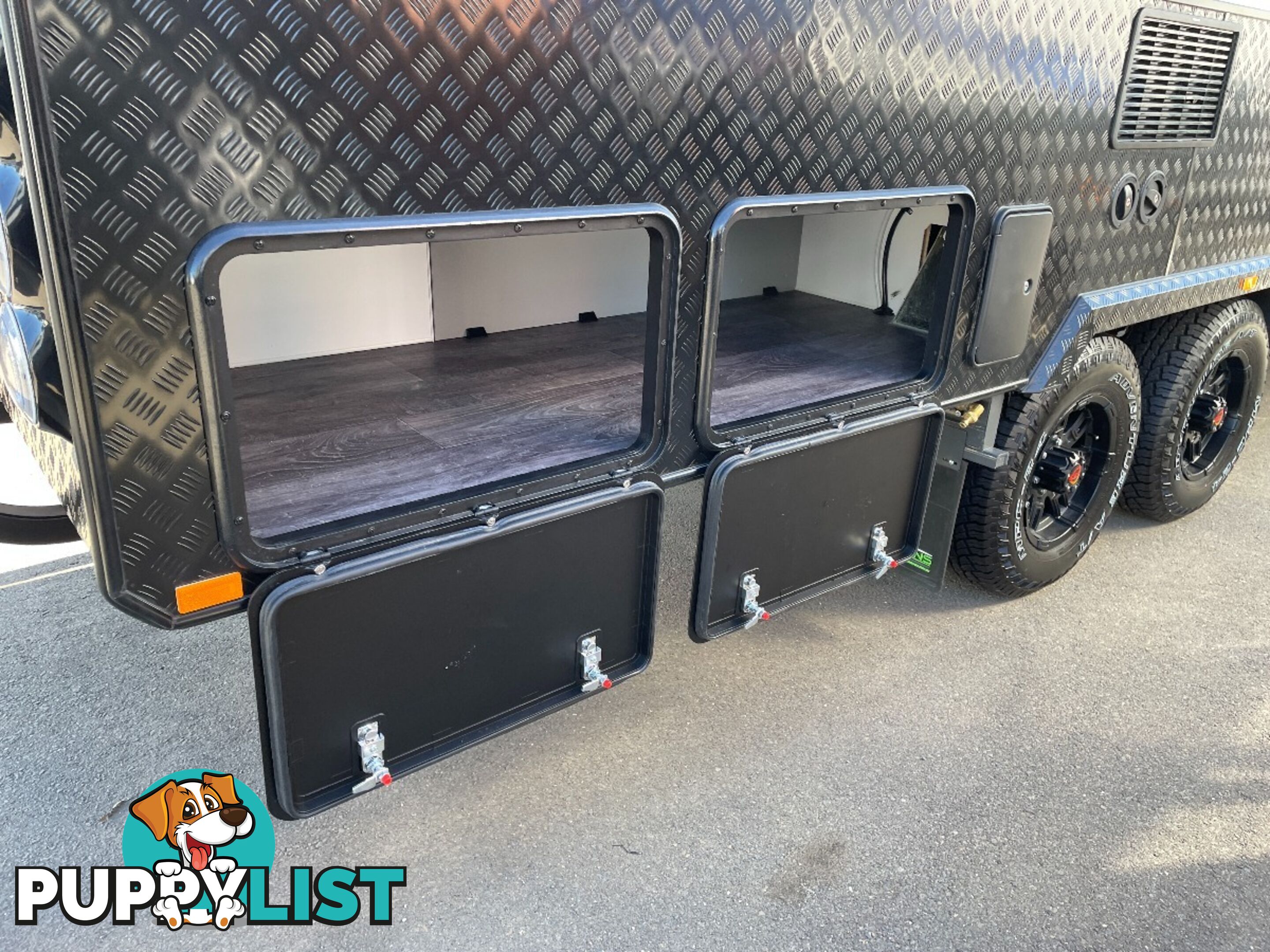 On The Move Caravans Traxx Series 3 Off Road Family Straight Bunk 19'