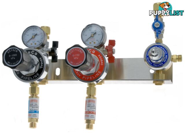 Regulated Outlet Point Triple Oxy / Acetylene / Flow Gauge FBA, Isolation, 1/2" Comp