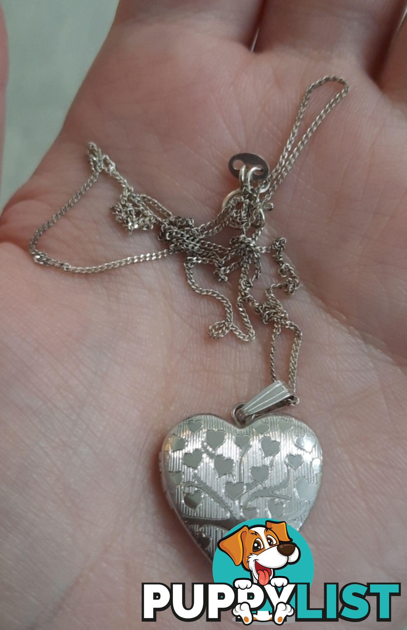 SILVER HEART LOCKET PENDANT WITH CHAIN