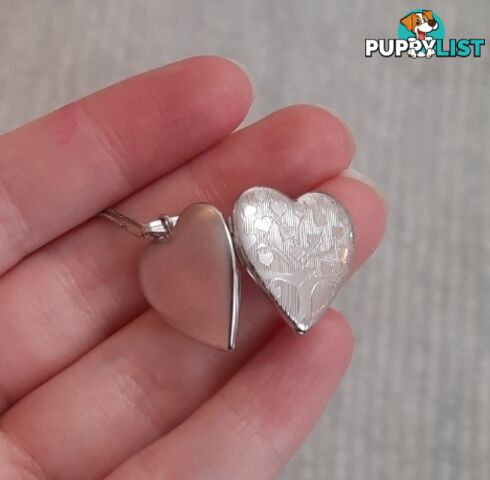 SILVER HEART LOCKET PENDANT WITH CHAIN