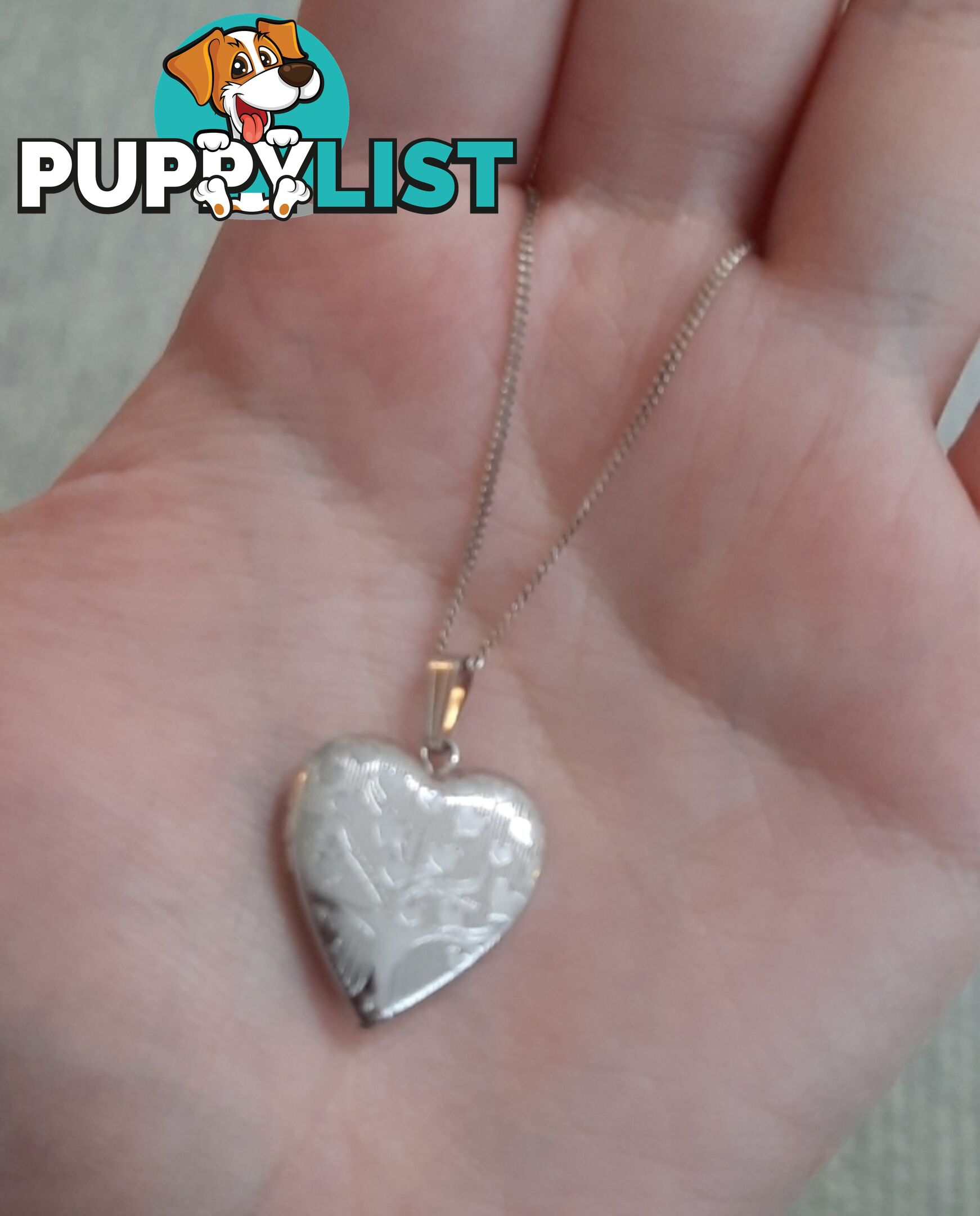 SILVER HEART LOCKET PENDANT WITH CHAIN