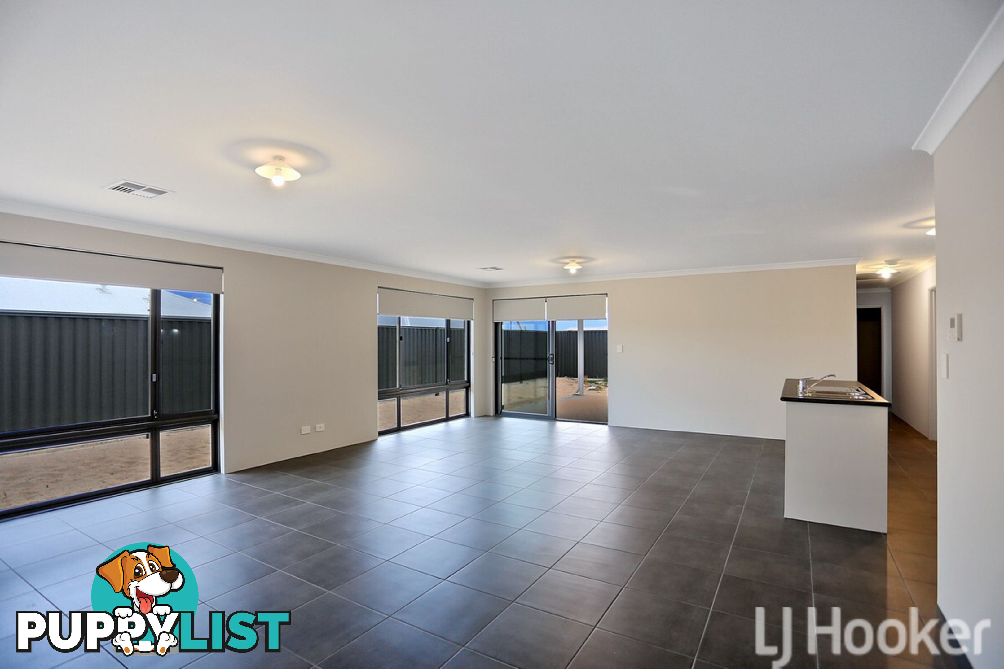 10 Lauderdale MADORA BAY WA 6210