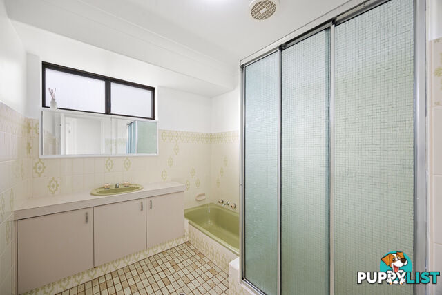 2 Cyprus Gardens HALLS HEAD WA 6210