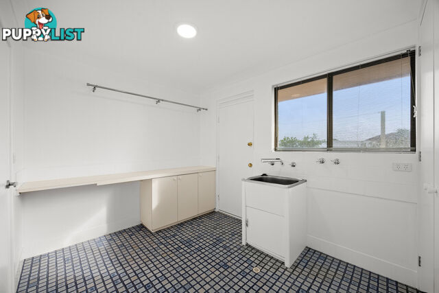 2 Cyprus Gardens HALLS HEAD WA 6210