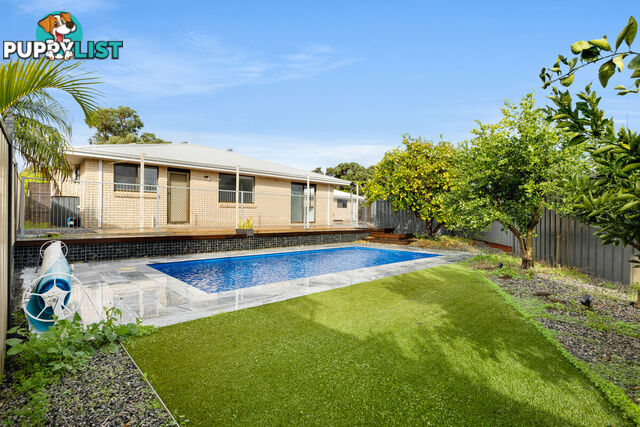 2 Cyprus Gardens HALLS HEAD WA 6210