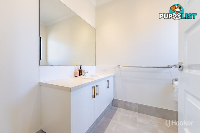 24 Headingley Link MEADOW SPRINGS WA 6210