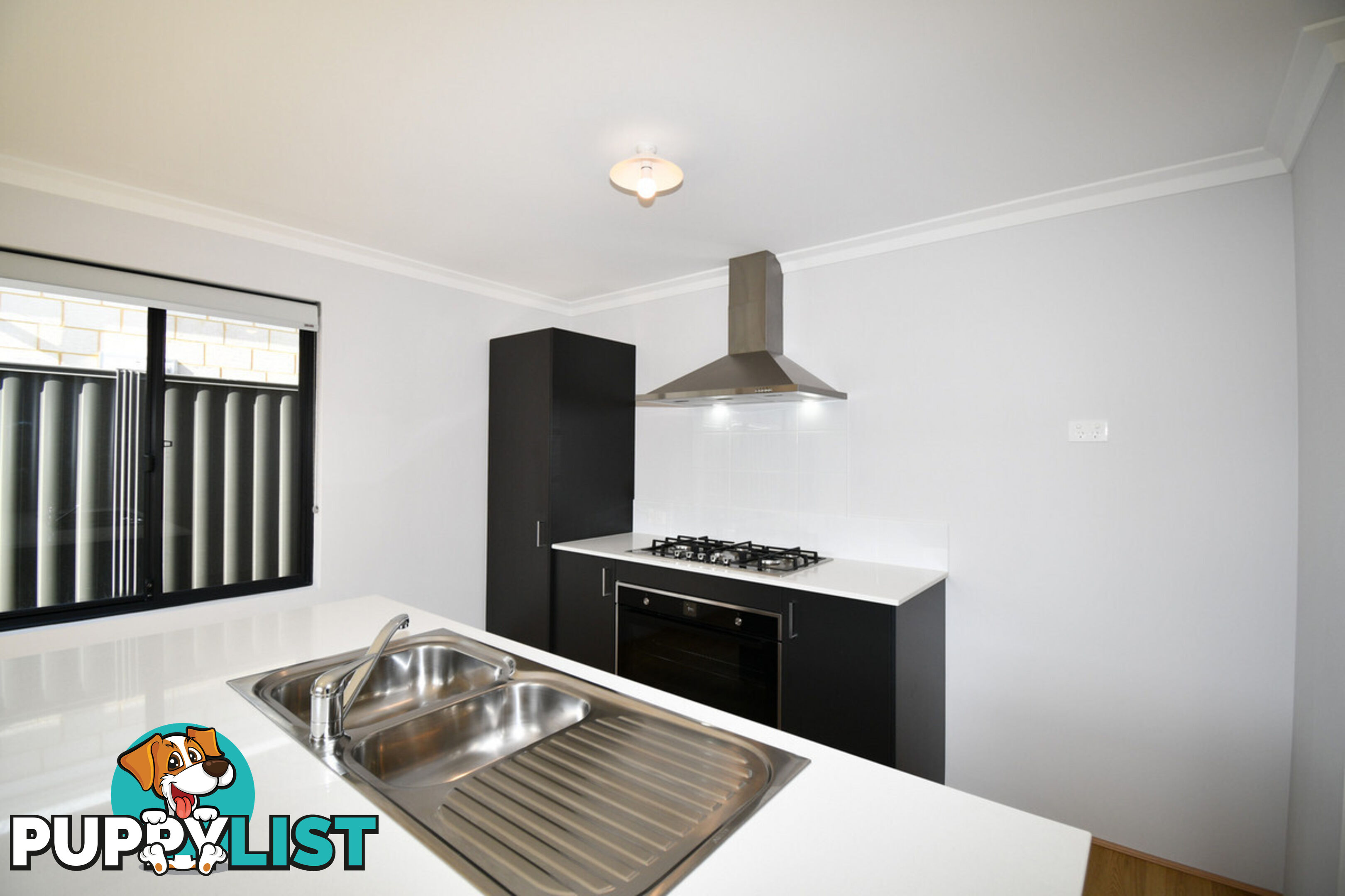 6a Lighthouse Grove MADORA BAY WA 6210