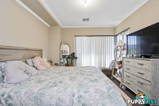 19 Salome Crescent LAKELANDS WA 6180