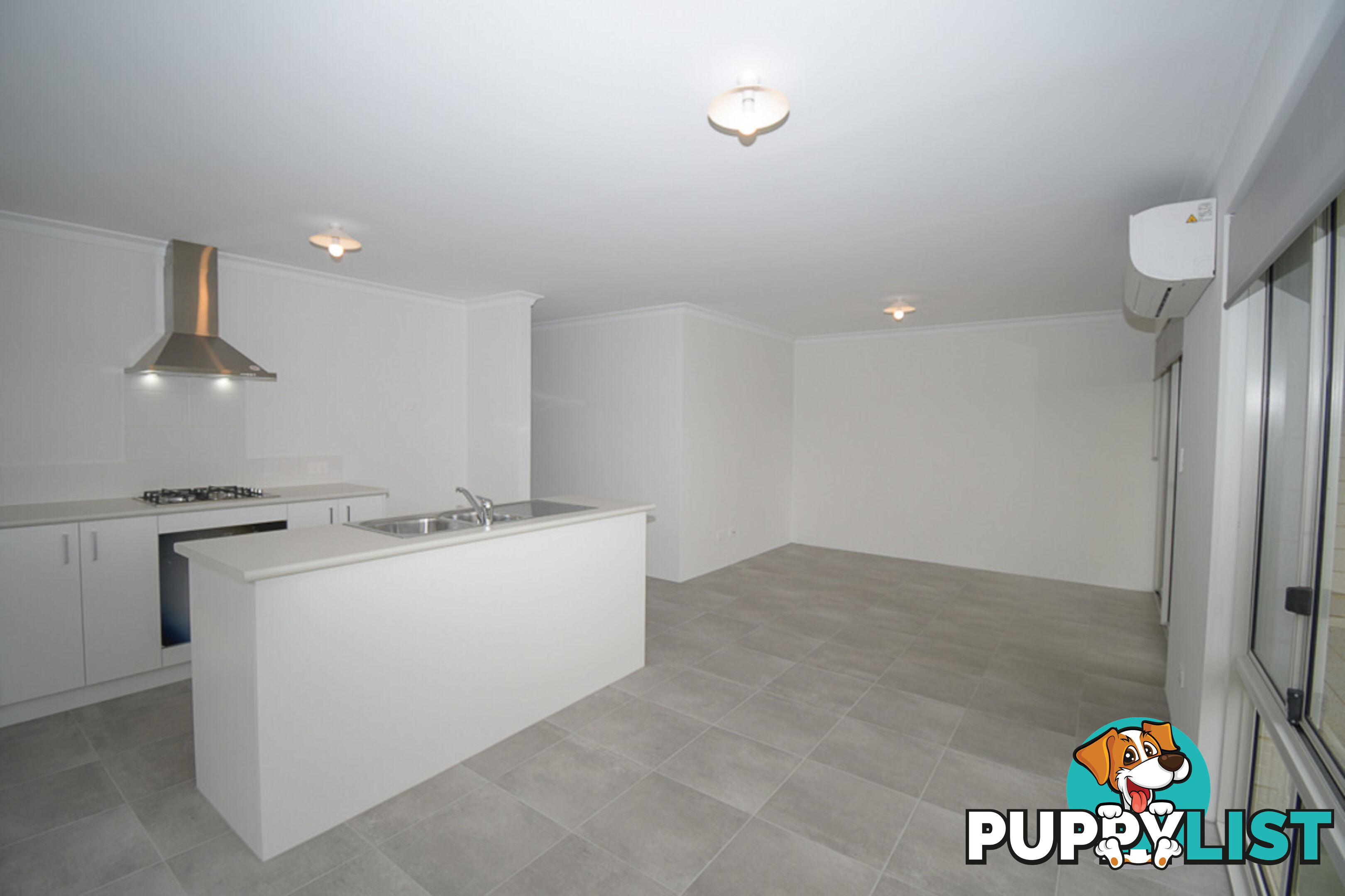18A Westport Street MADORA BAY WA 6210