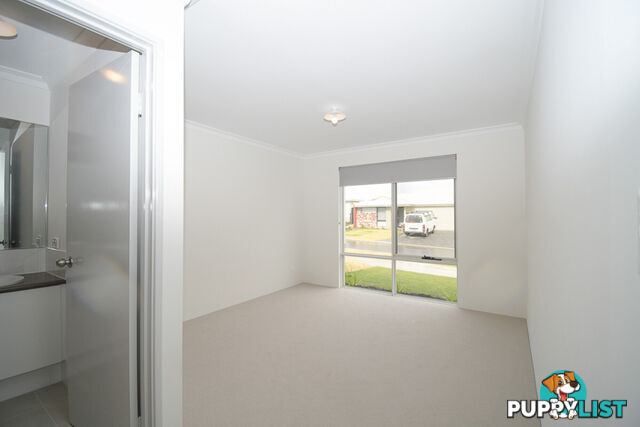 18A Westport Street MADORA BAY WA 6210
