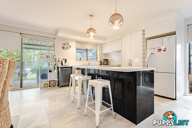 8 Cambridge Drive GREENFIELDS WA 6210
