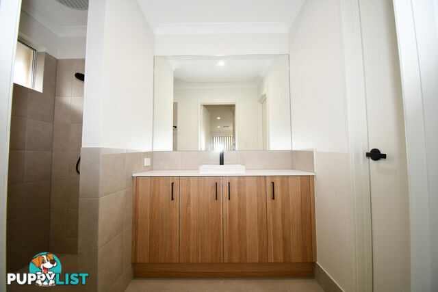 78 Sharperton Meander DUDLEY PARK WA 6210