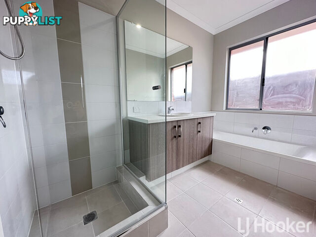 63 Coronado Way MADORA BAY WA 6210