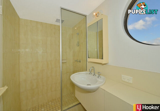 31/6A Valley Road HALLS HEAD WA 6210