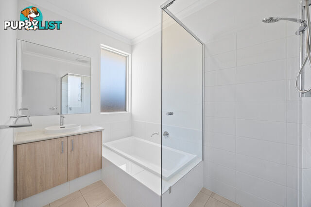 2 Bross Way LAKELANDS WA 6180