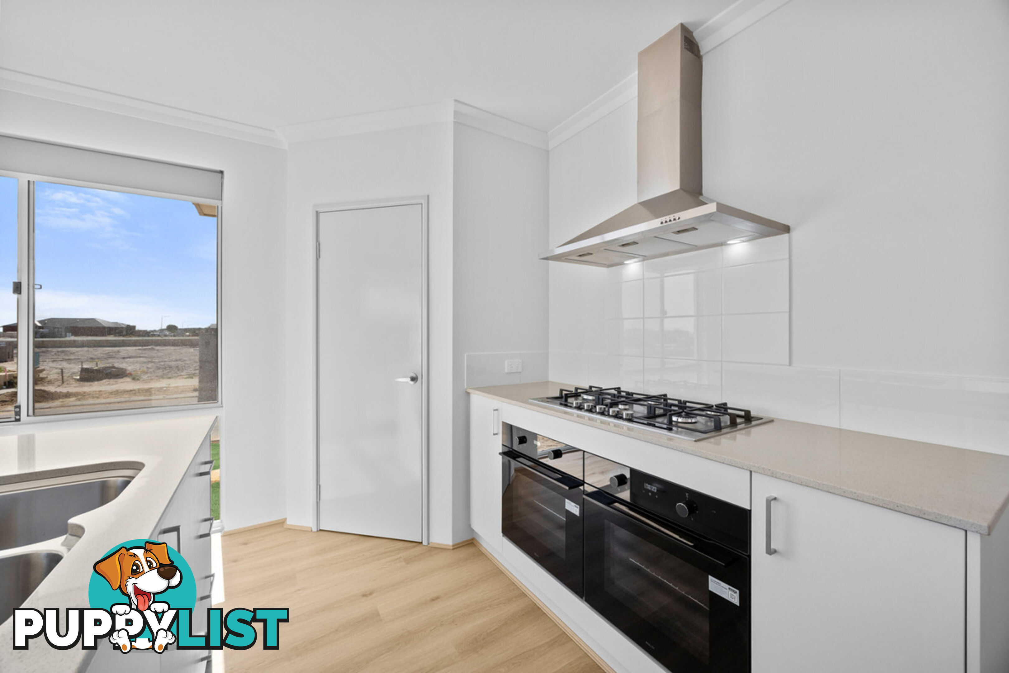 2 Bross Way LAKELANDS WA 6180