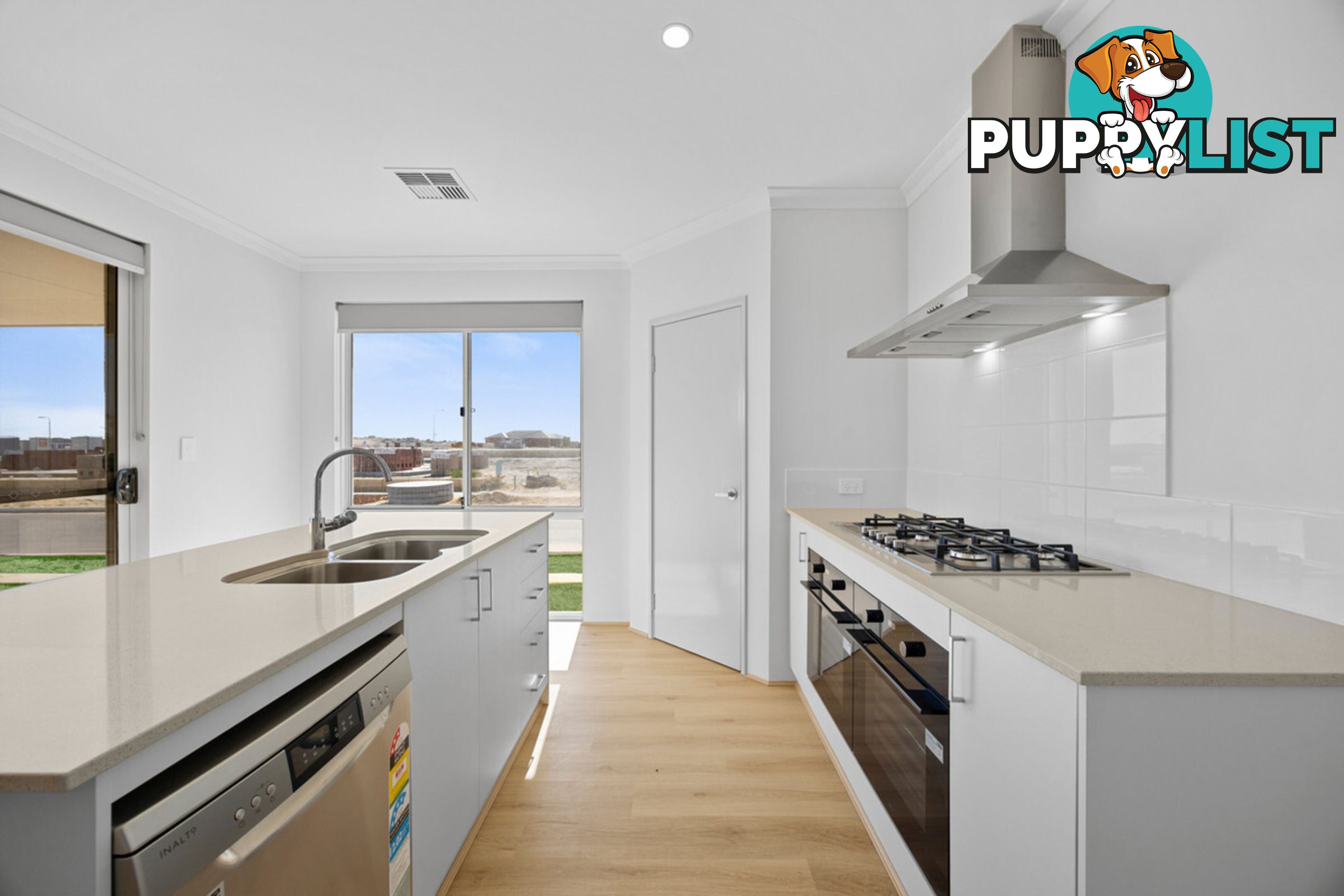 2 Bross Way LAKELANDS WA 6180