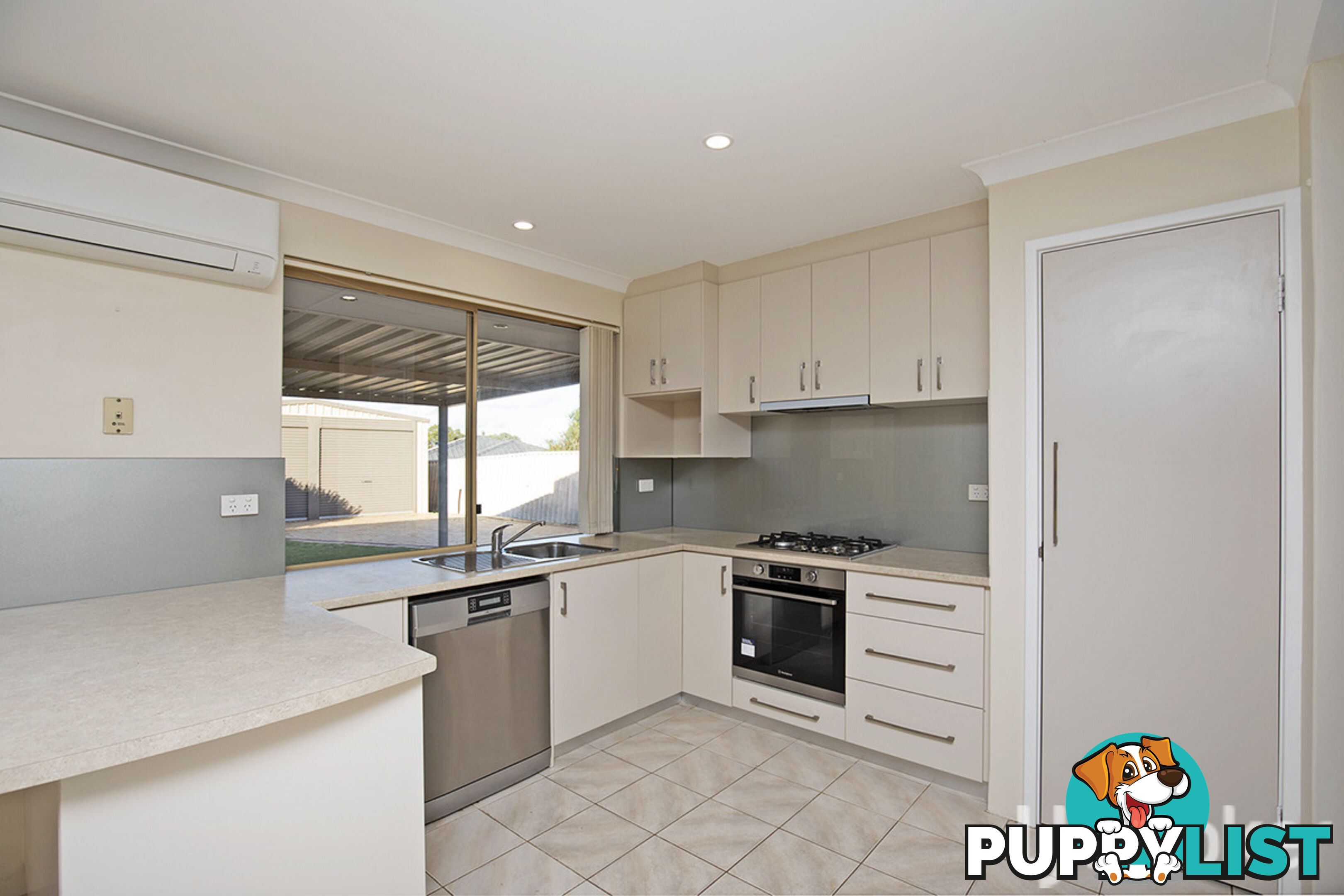 35 Casuarina Drive HALLS HEAD WA 6210