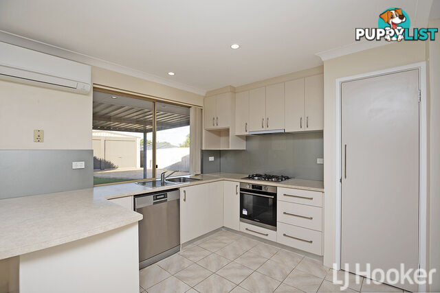 35 Casuarina Drive HALLS HEAD WA 6210