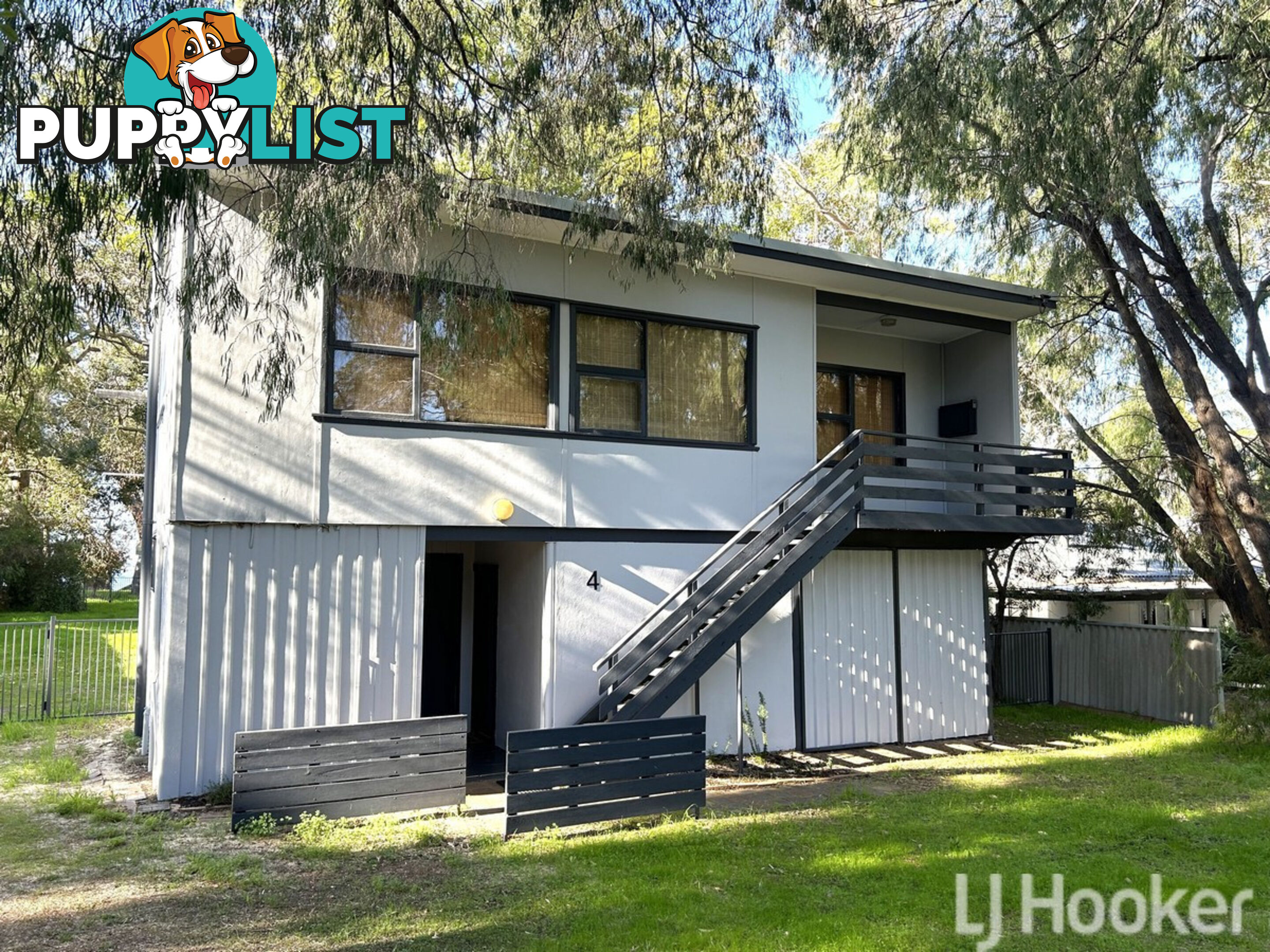 4 Durham Crescent DAWESVILLE WA 6211