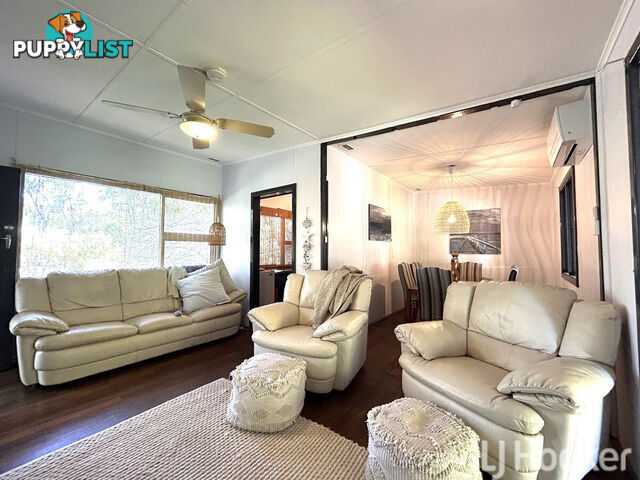 4 Durham Crescent DAWESVILLE WA 6211