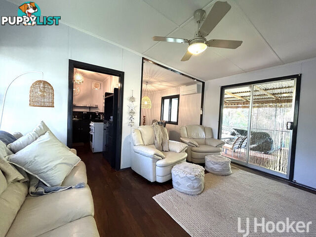 4 Durham Crescent DAWESVILLE WA 6211