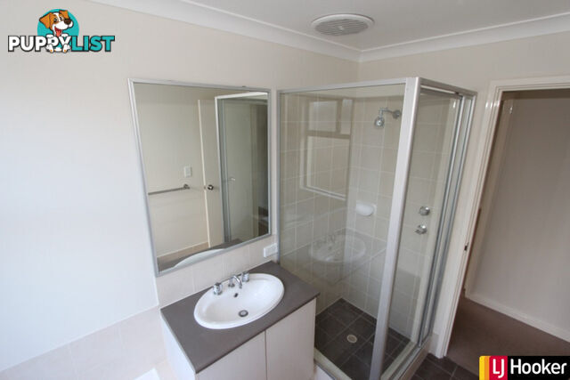 8 Abbeytown Circle WAIKIKI WA 6169