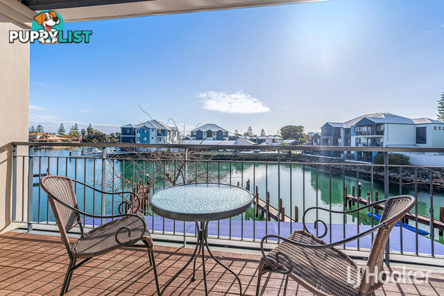 22/20 Apollo Place HALLS HEAD WA 6210