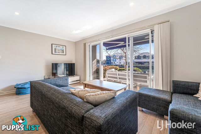 22/20 Apollo Place HALLS HEAD WA 6210