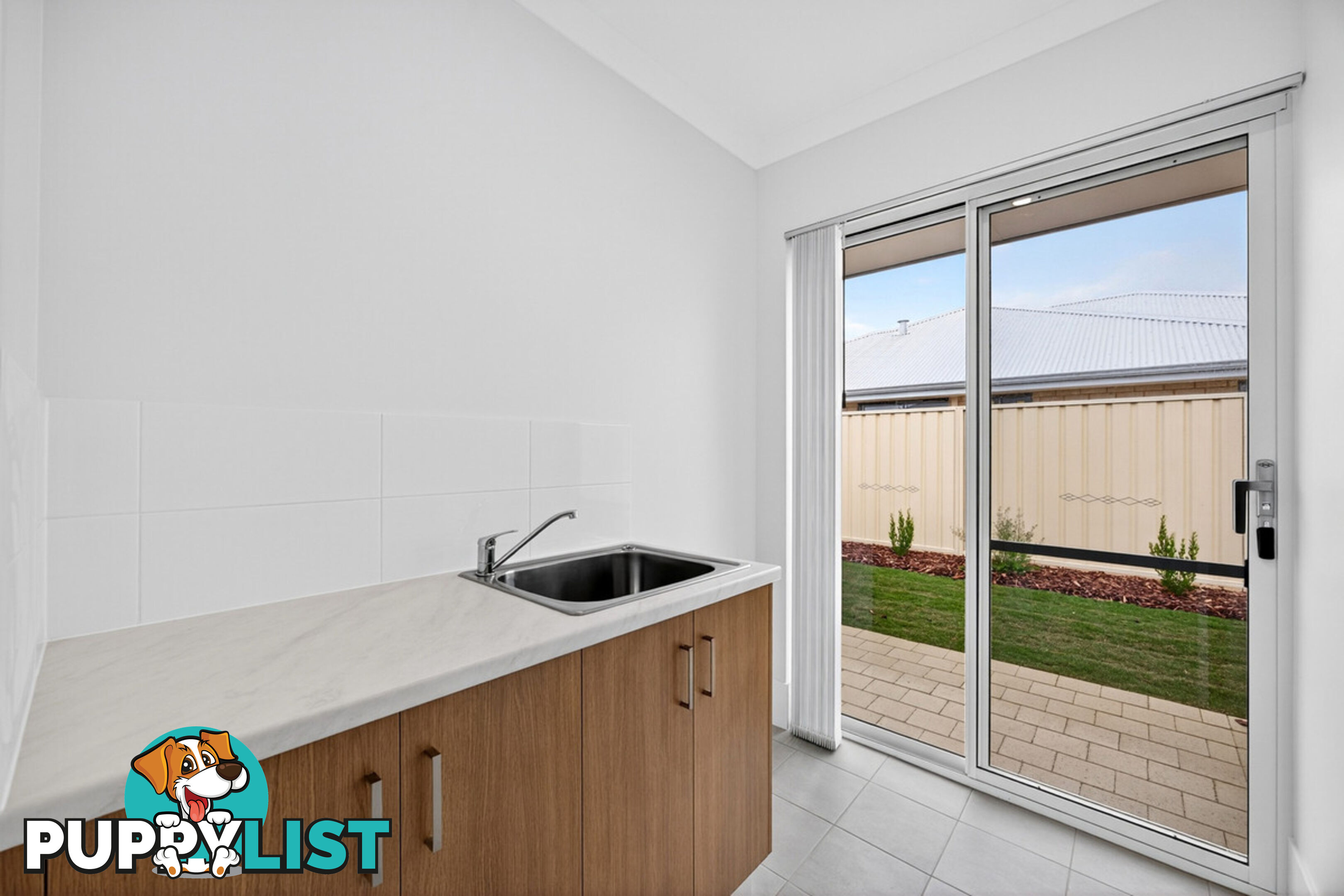 82 Dandaragan Drive DAWESVILLE WA 6211