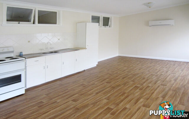 30B Janis Street HALLS HEAD WA 6210