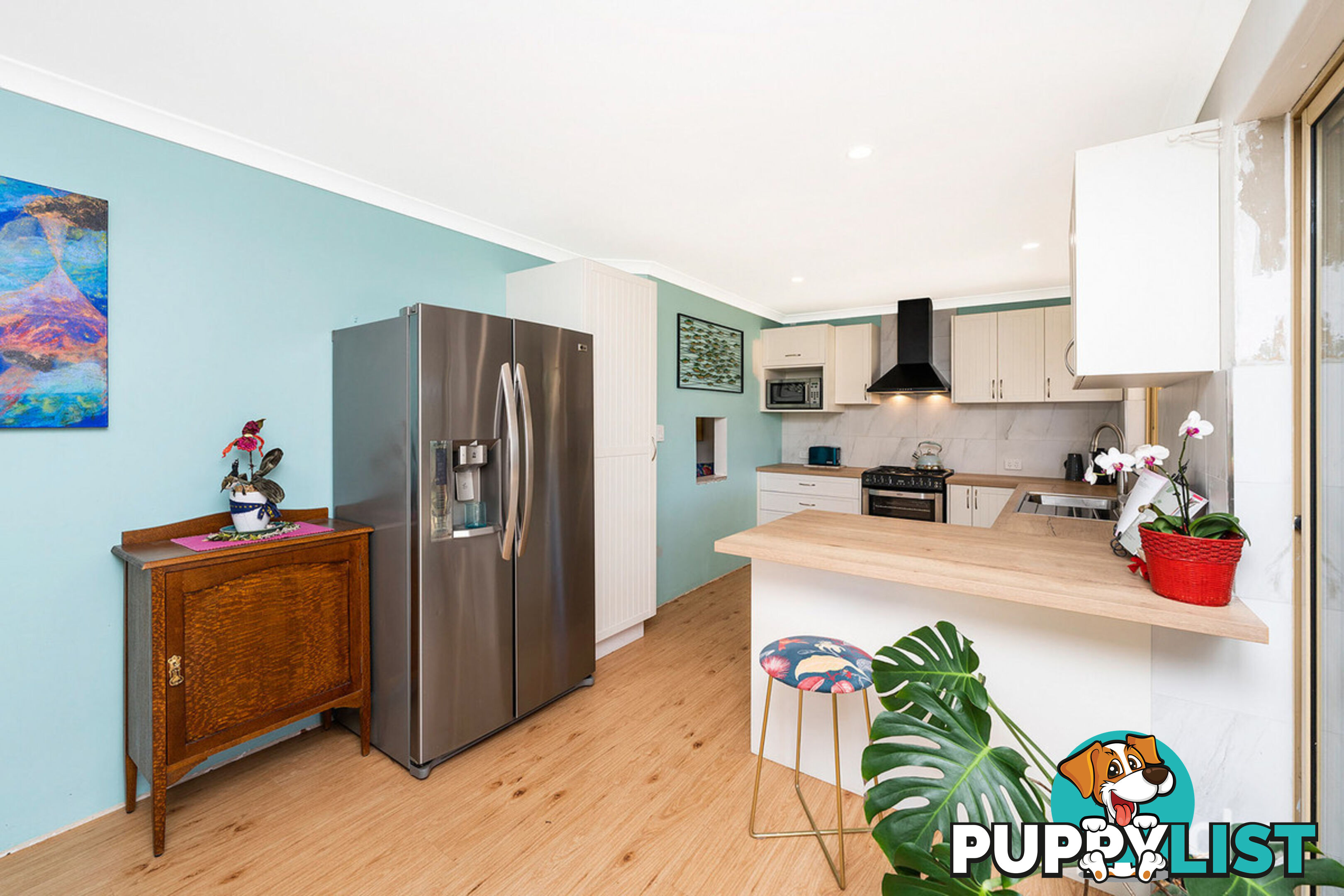 37 Silvertop Avenue HALLS HEAD WA 6210