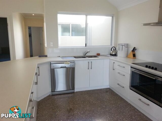 11 (U2) Heaton  Street Jurien Bay WA 6516