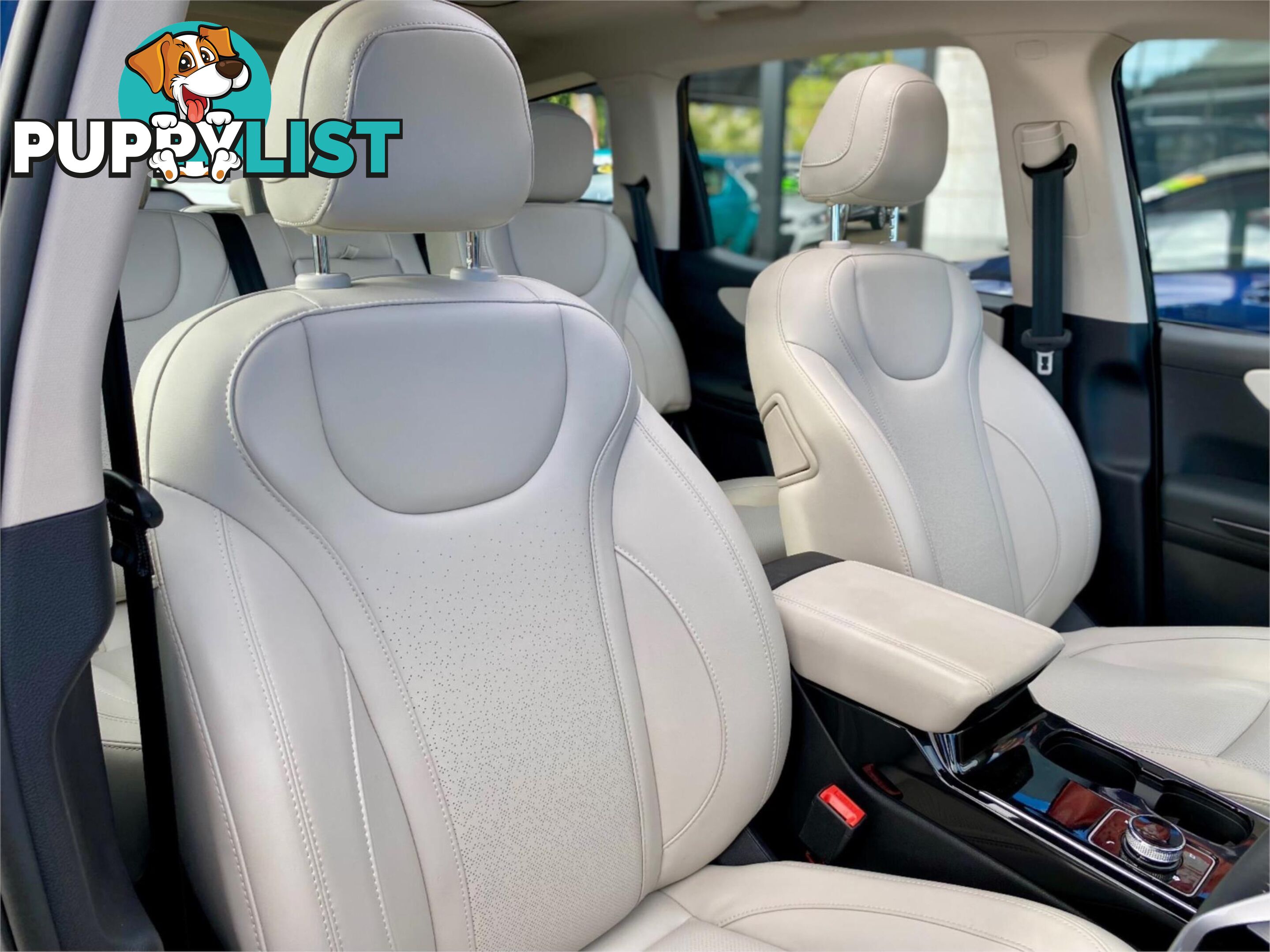 2023 MAHINDRA XUV700  AX7L WAGON