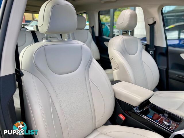 2023 MAHINDRA XUV700  AX7L WAGON