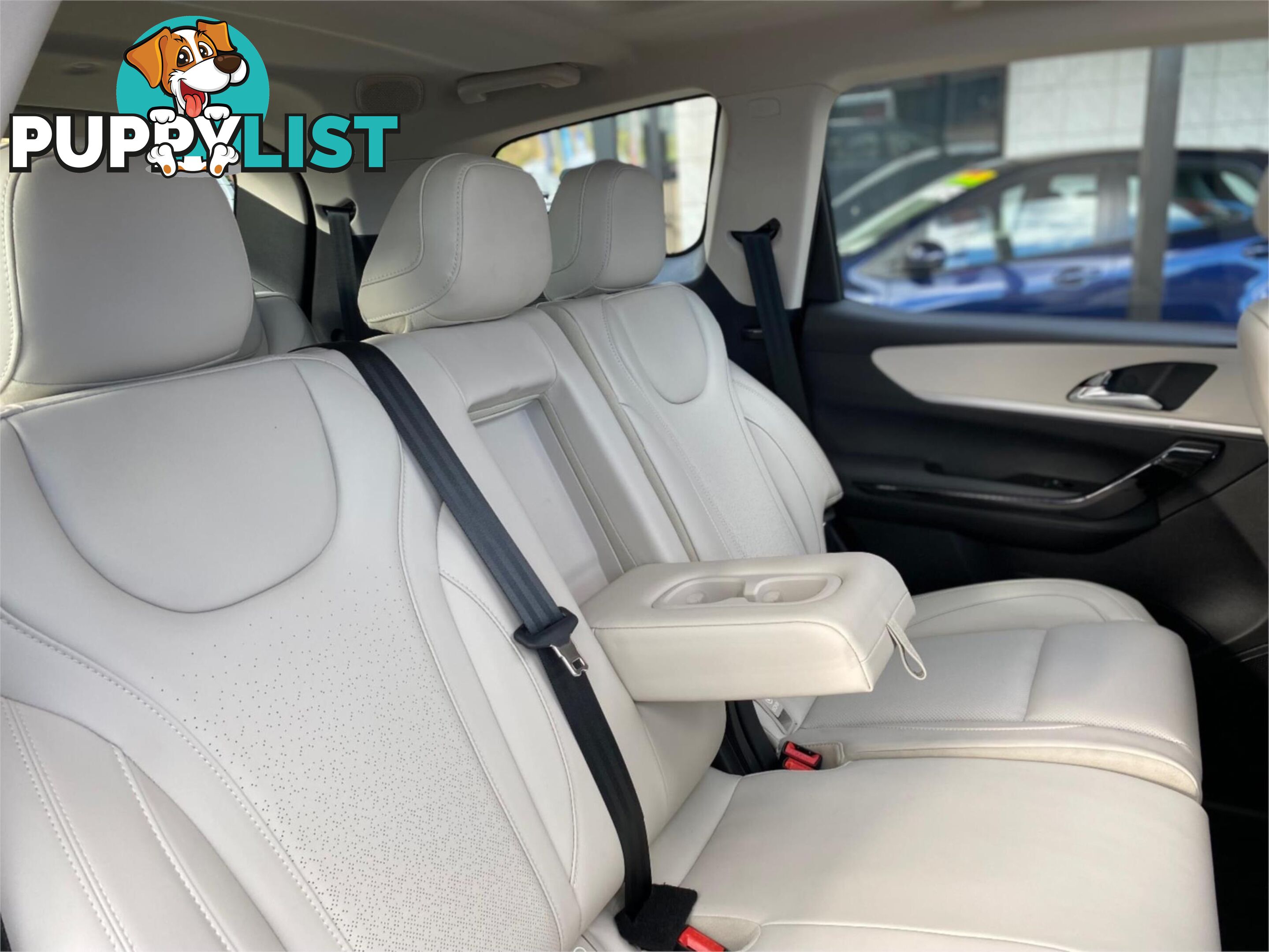 2023 MAHINDRA XUV700  AX7L WAGON