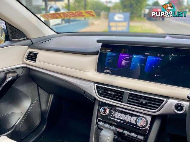 2023 MAHINDRA XUV700  AX7L WAGON