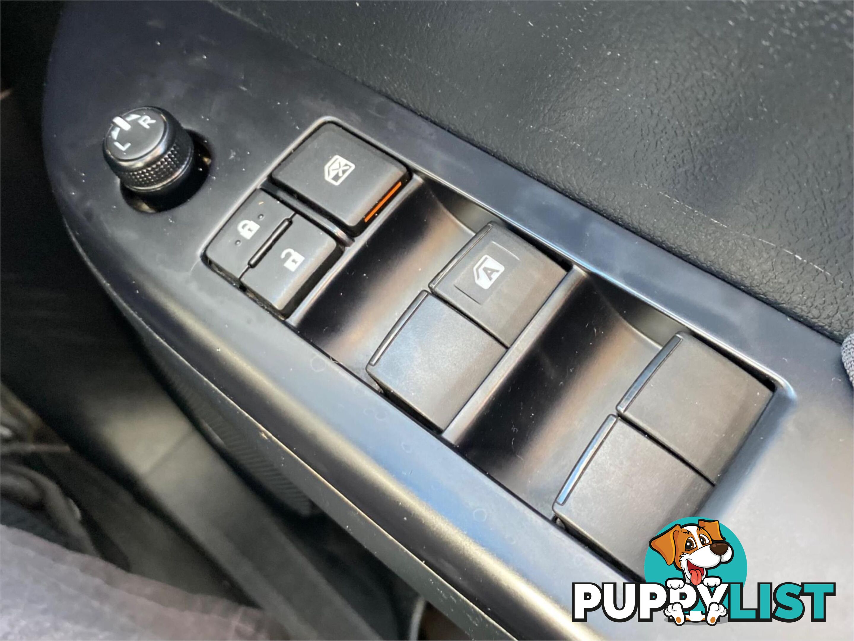 2019 TOYOTA HILUX GUN126R SR CAB CHASSIS