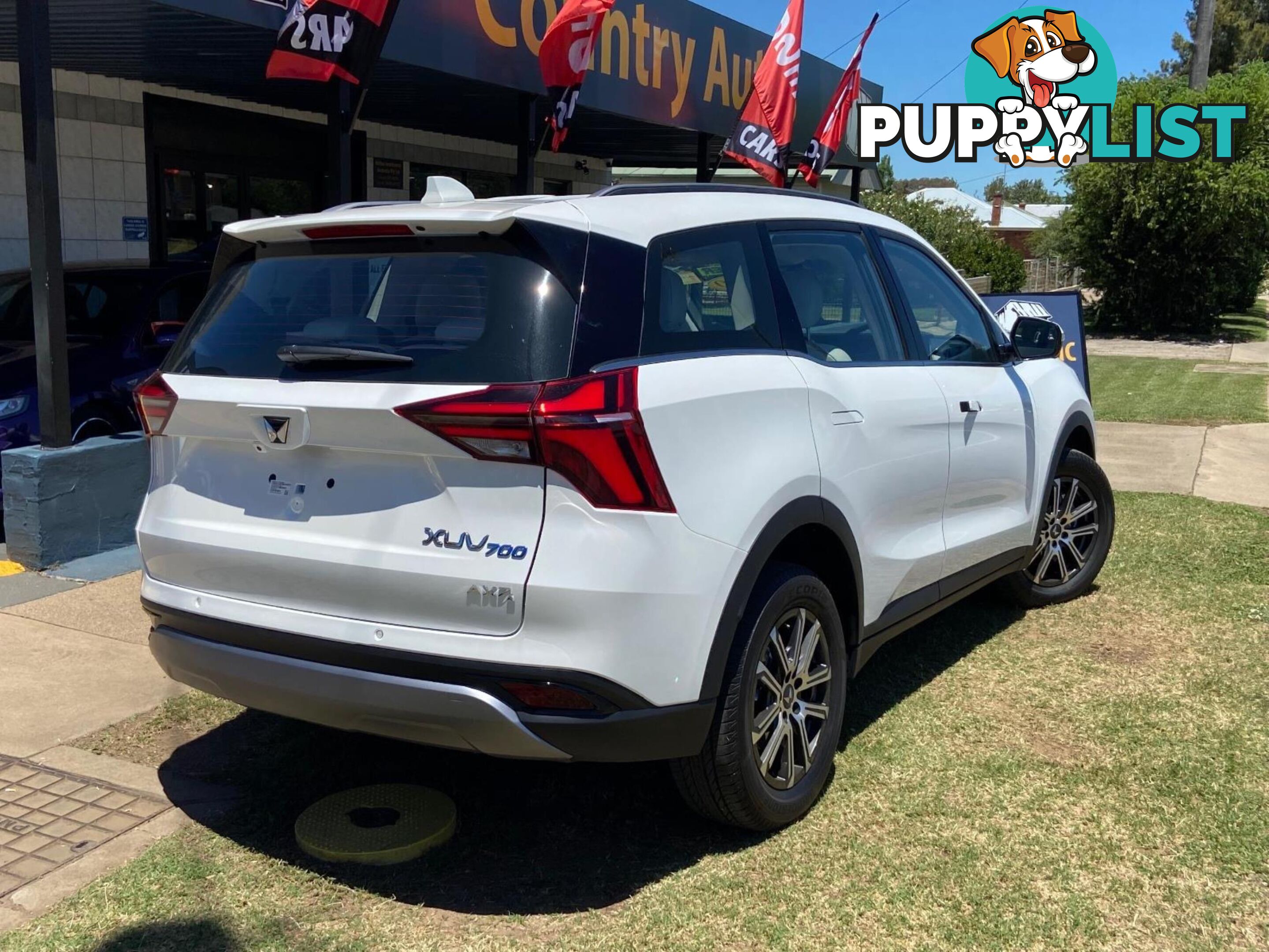 2023 MAHINDRA XUV700  AX7L WAGON