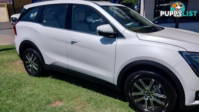 2023 MAHINDRA XUV700  AX7L WAGON