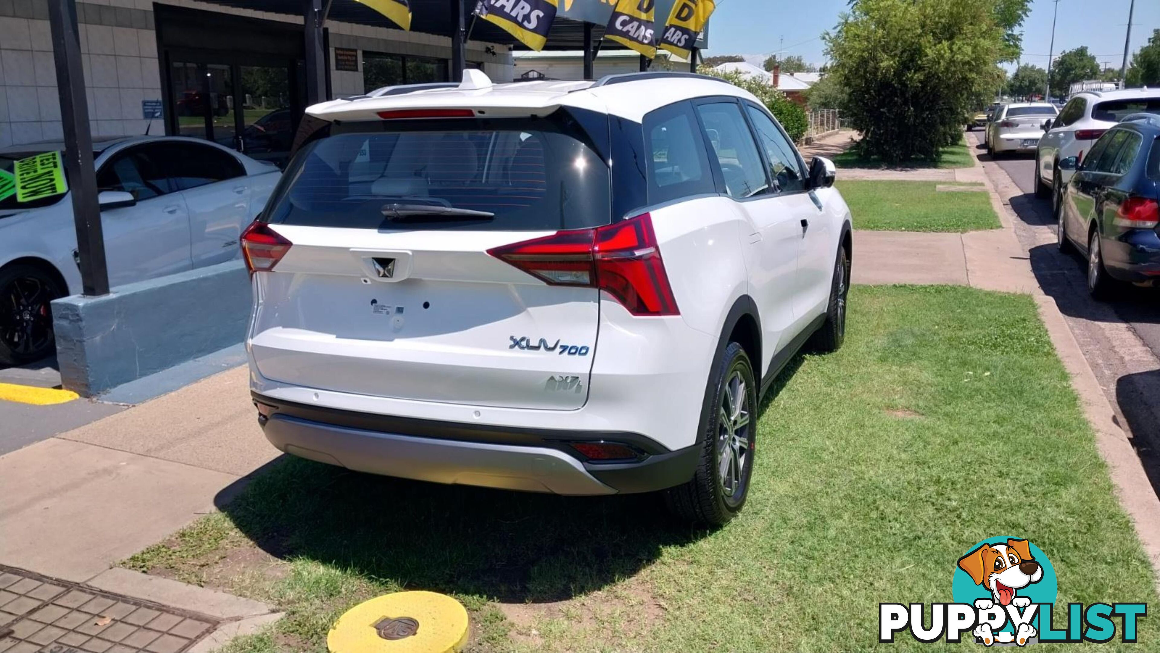 2023 MAHINDRA XUV700  AX7L WAGON